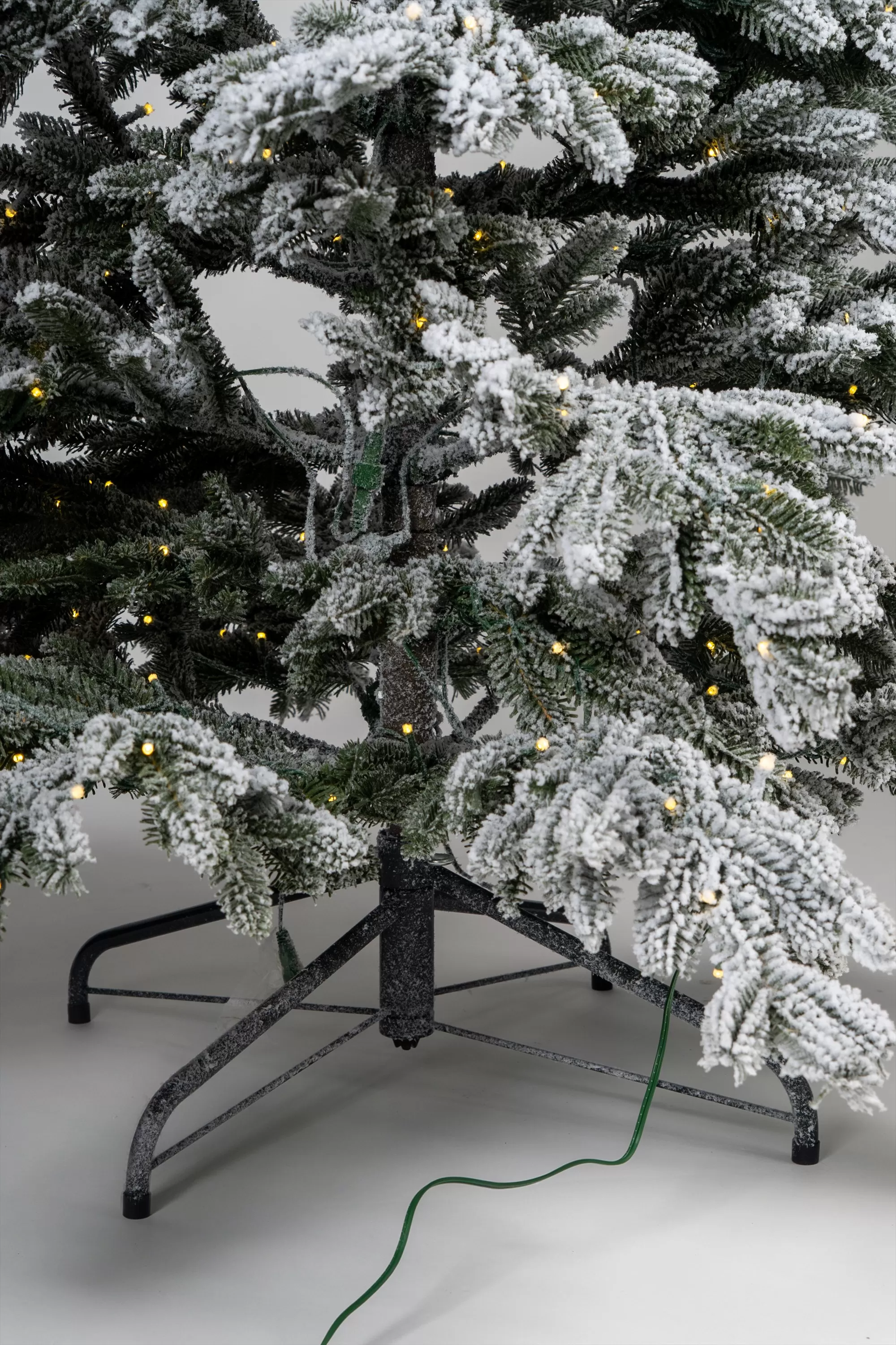 Brad artificial Woodland Snow